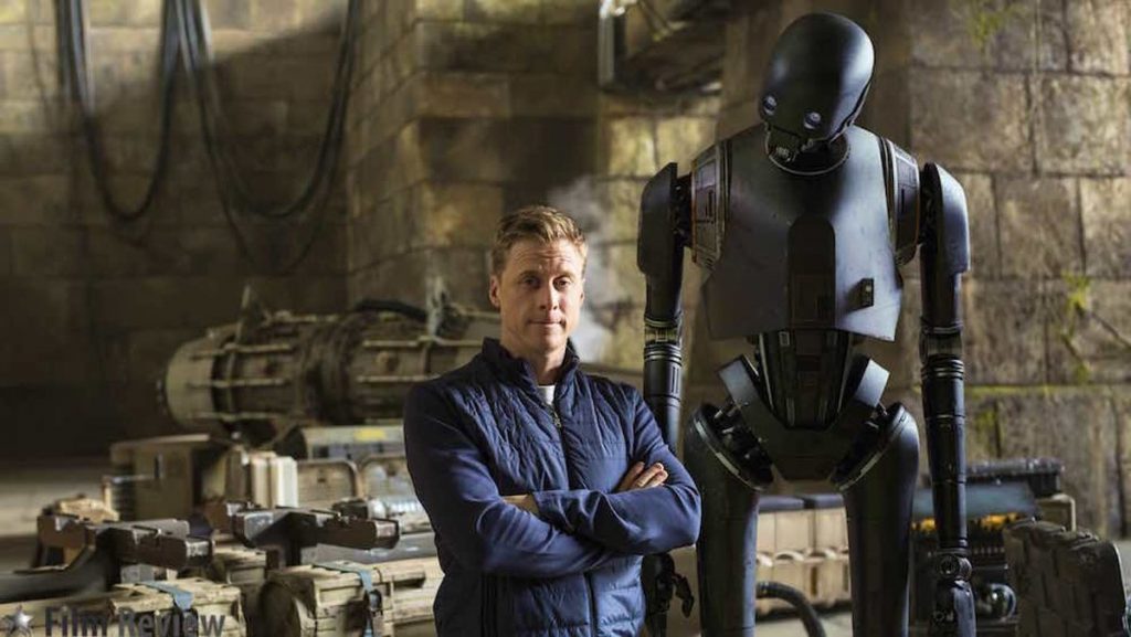 Alan Tudyk participou em Rogue One como o robô K-2S0.