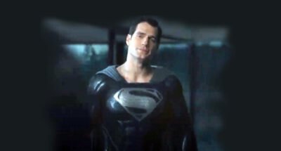Zack Snyder mostra cena do Superman com uniforme preto em Liga da Justiça