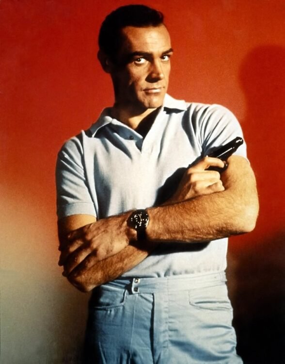 Sean Connery, conhecido por interpretar James Bond, morre aos 90 anos