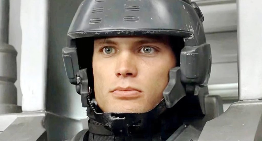 Ator Casper Van Dien, de Tropas Estelares, como o ciborgue AMOK em Alita Anjo de Combate