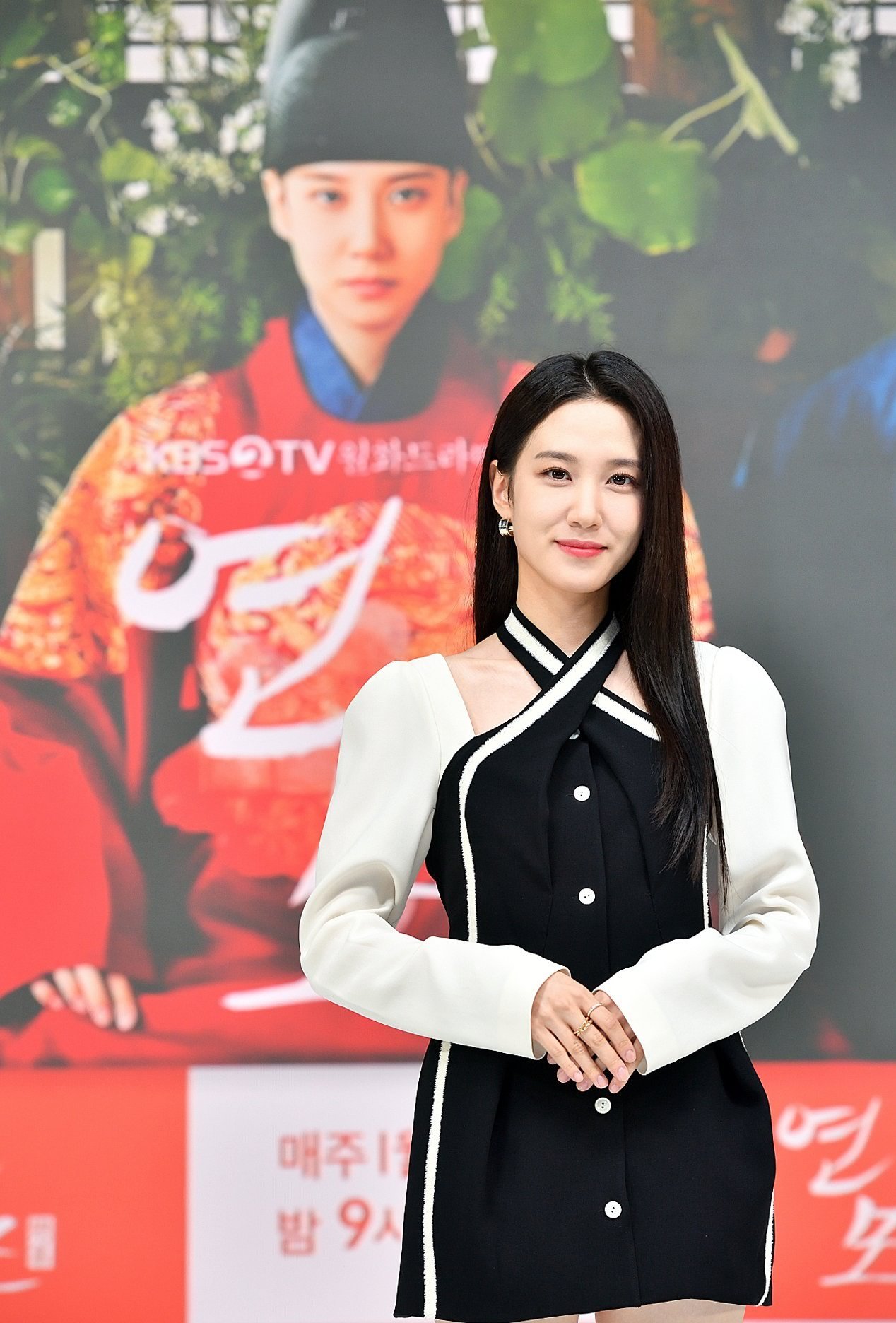 O Rei de Porcelana | Park Eun-bin e RoWoon falam sobre a série sul-coreana na rede KBS2 TV