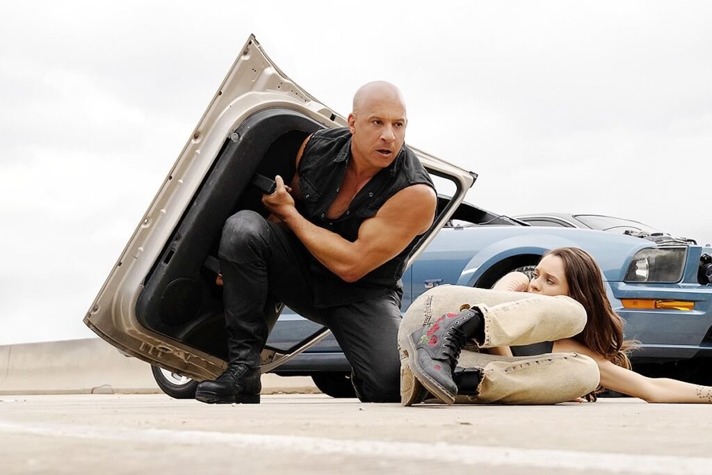 VELOZES E FURIOSOS 10 | Vin Diesel, Jason Momoa e Brie Larson em trailer cheio de ação de alta octanagem