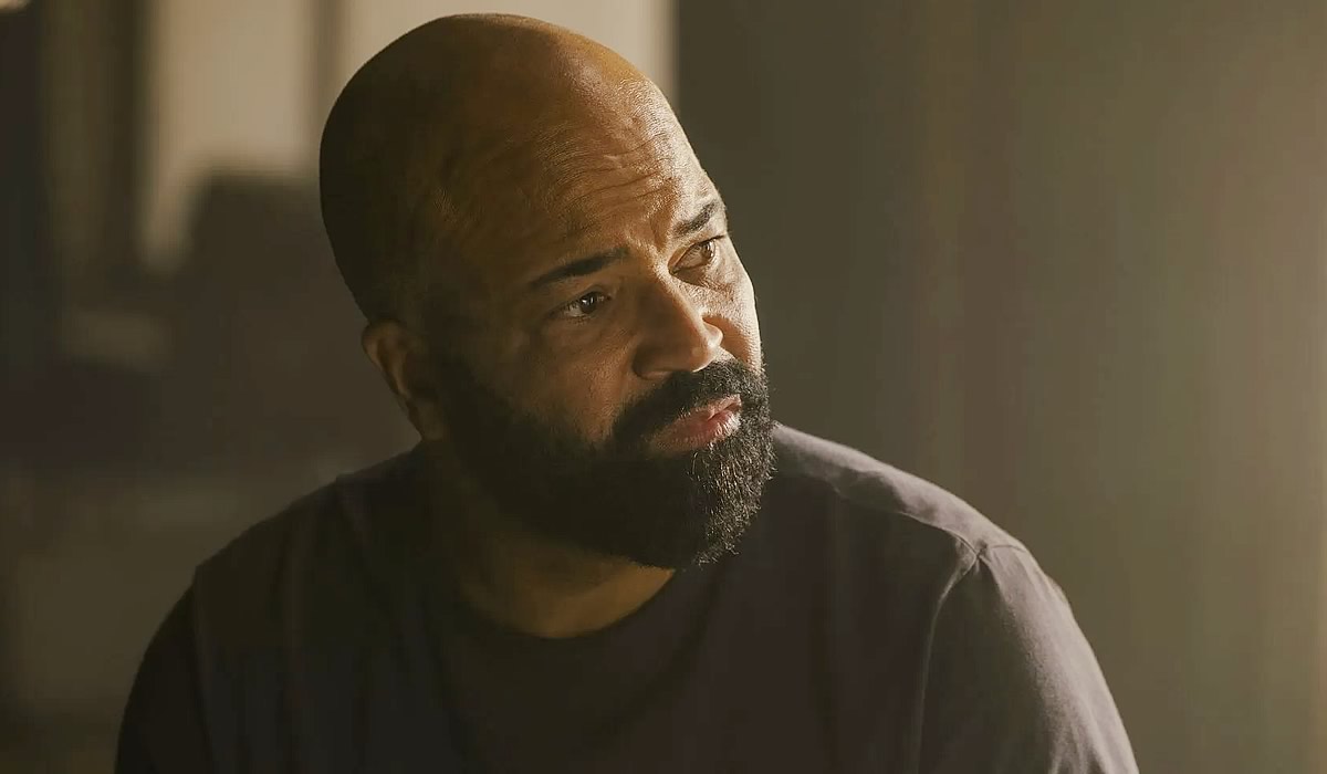 Isaac Dixon interpretado por Jeffrey Wright