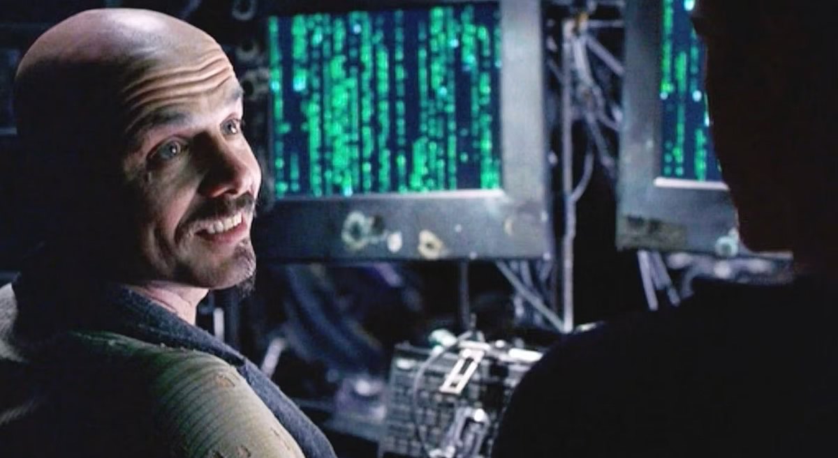 Joe Pantoliano como Cypher em The Matrix