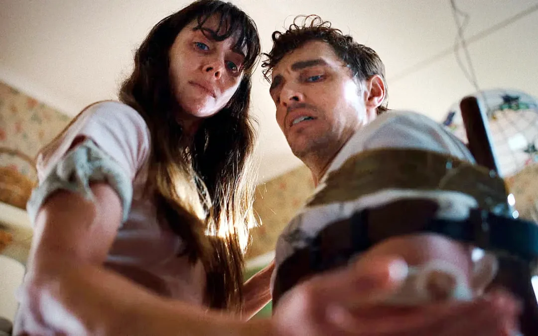 TOGETHER | Terror corporal com Dave Franco e Alison Brie ganha trailer intenso