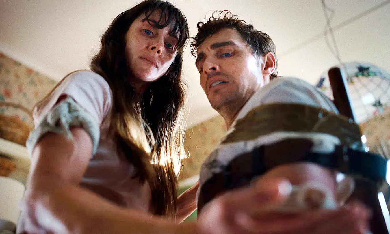 TOGETHER | Terror corporal com Dave Franco e Alison Brie ganha trailer intenso TOGETHER | Terror corporal com Dave Franco e Alison Brie ganha trailer intenso