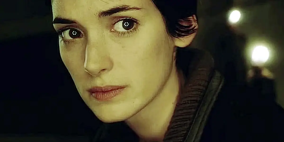 Annalee Call é uma Auton, uma sintética projetada por sintéticos, em Alien: A Ressurreição