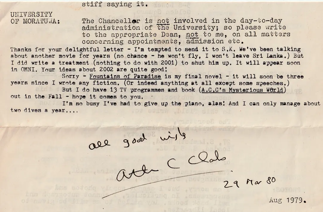 Em 1979 Calife enviou um resumo de 2010 em uma carta para o autor de 2001, Arthur C.Clarke Em 1979 Calife enviou um resumo de 2010 em uma carta para o autor de 2001, Arthur C.Clarke