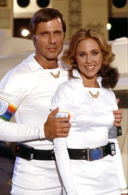 Buck Rogers | Ator Gil Gerard, ícone da série de ficção científica da década de 80, morre aos 82 anos
