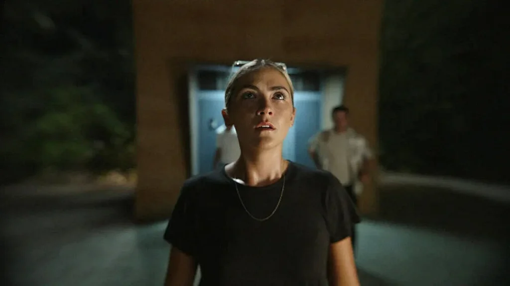 Signal One: Isabelle Fuhrman em trama alienígena de Ficção Científica