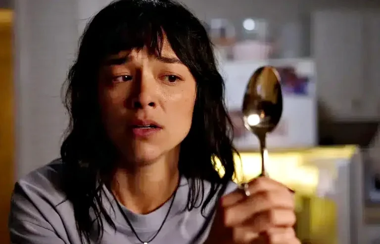 Insaciável: novo terror body horror de Natalie Erika James