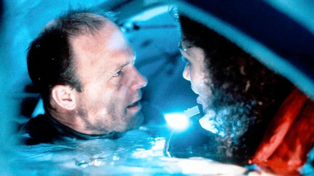 O Segredo do Abismo: Ed Harris e Mary Elizabeth Mastrantonio