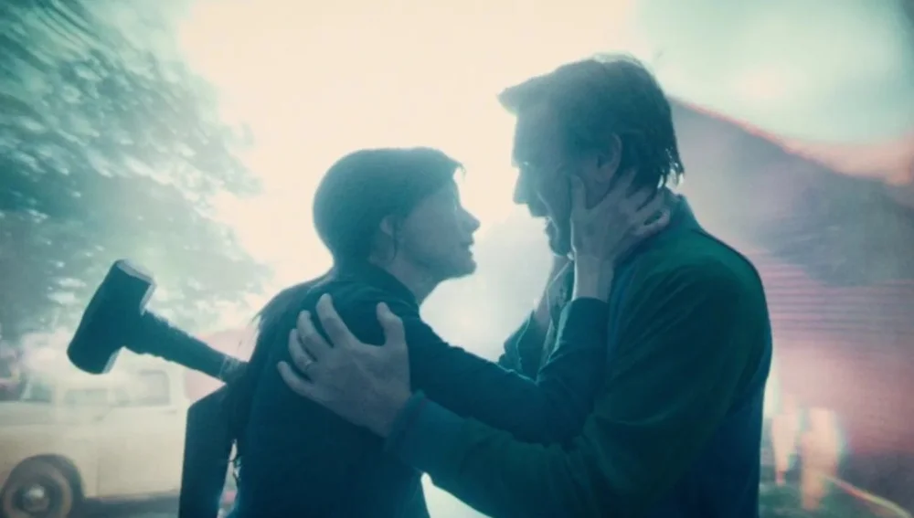 O Fim da Rua: Anne Hathaway e Ewan McGregor em Filme de ficção científica com Dinossauros