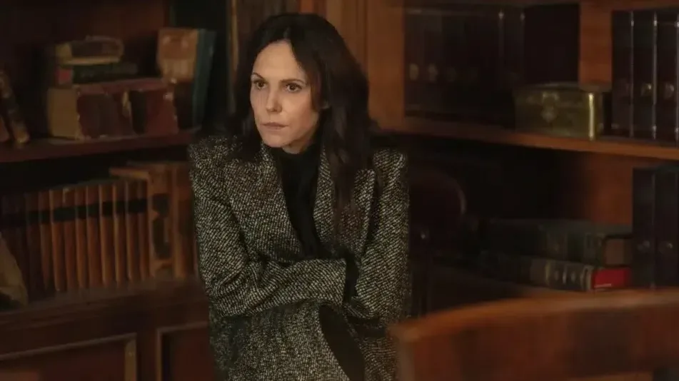 O Instituto 2 - Mary-Louise Parker também retorna como Sra. Sigsby