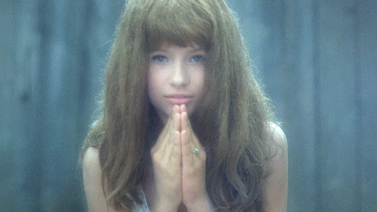 Valerie e a Semana das Maravilhas: análise do filme surrealista de 1970 interpretada por Jaroslava Schallerová