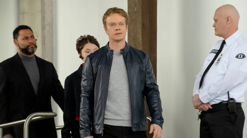O Instituto Segunda temproada: Alfie Allen como Nolan Reeves